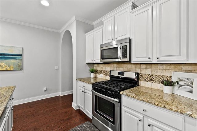7306 Lowery Oak Drive, Roswell, GA 30075