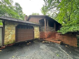 6525 Burnham Street, Merriam, KS 66202