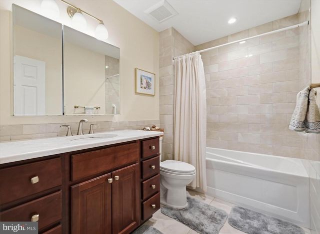 710 GREENWOOD, Wilmington, DE 19807