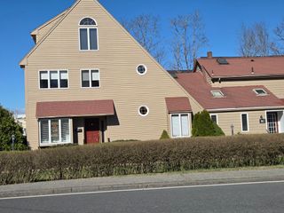 938 East Street 4, Walpole, MA 02081