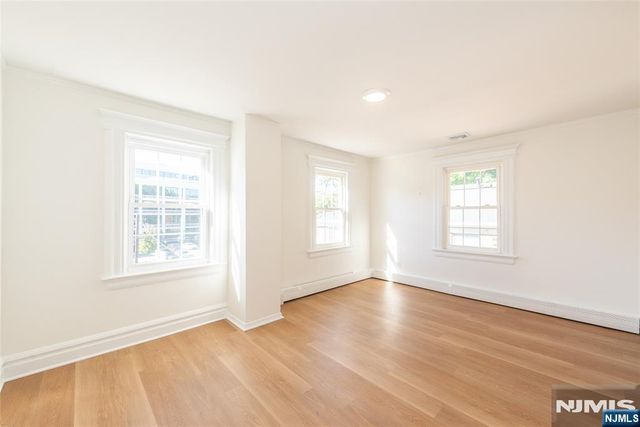 160 Bloomfield Avenue A, Verona, NJ 07044