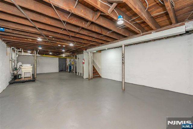 160 Bloomfield Avenue A, Verona, NJ 07044