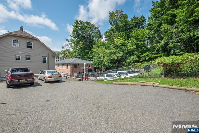 160 Bloomfield Avenue A, Verona, NJ 07044