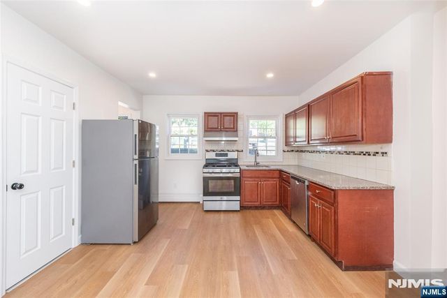160 Bloomfield Avenue A, Verona, NJ 07044