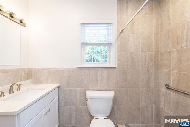 160 Bloomfield Avenue A, Verona, NJ 07044