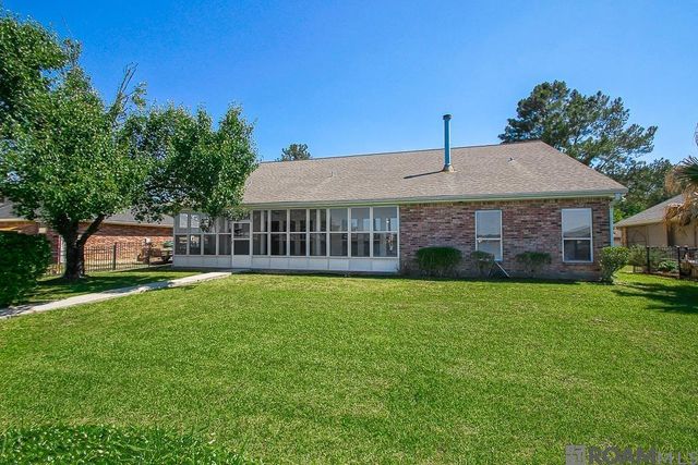 13603 Riverlake Dr, Covington, LA 70435