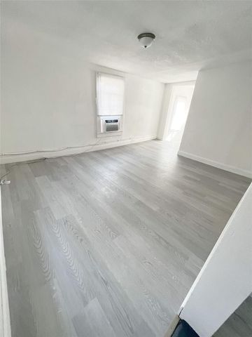 205 S GROVE STREET, Eustis, FL 32726