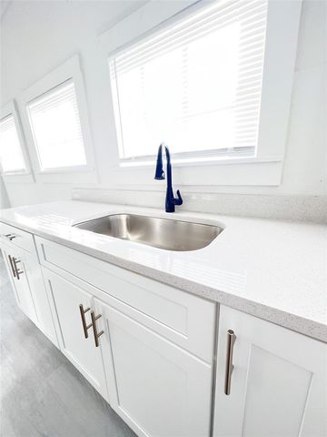 205 S GROVE STREET, Eustis, FL 32726