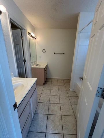 7822 Desert Springs Court SW, Albuquerque, NM 87121