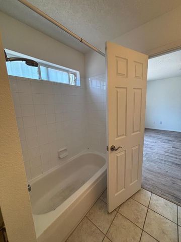 7822 Desert Springs Court SW, Albuquerque, NM 87121