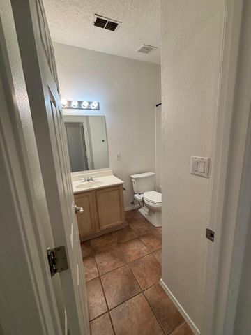 7822 Desert Springs Court SW, Albuquerque, NM 87121