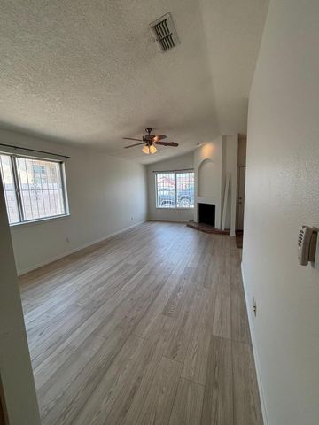 7822 Desert Springs Court SW, Albuquerque, NM 87121