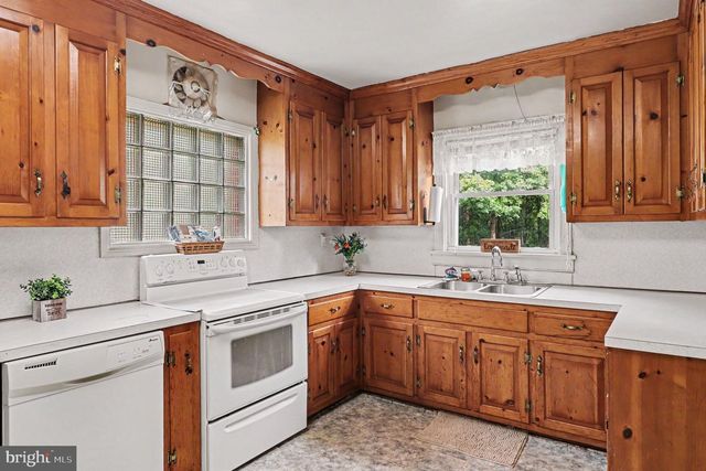 24294 RUTHER GLEN RD, Ruther Glen, VA 22546
