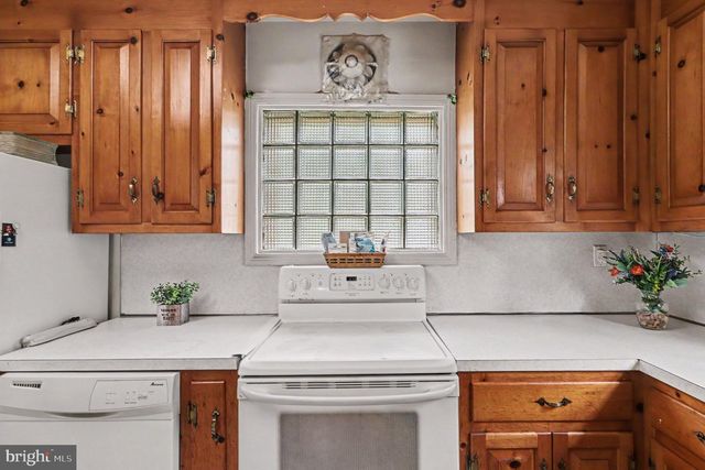 24294 RUTHER GLEN RD, Ruther Glen, VA 22546
