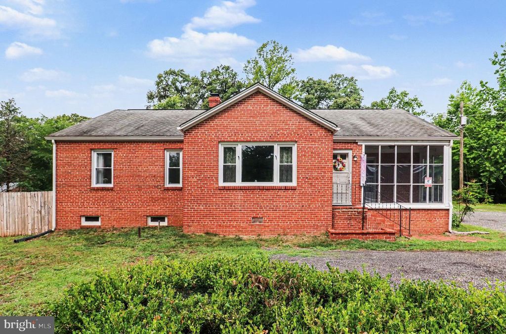 24294 RUTHER GLEN RD, Ruther Glen, VA 22546