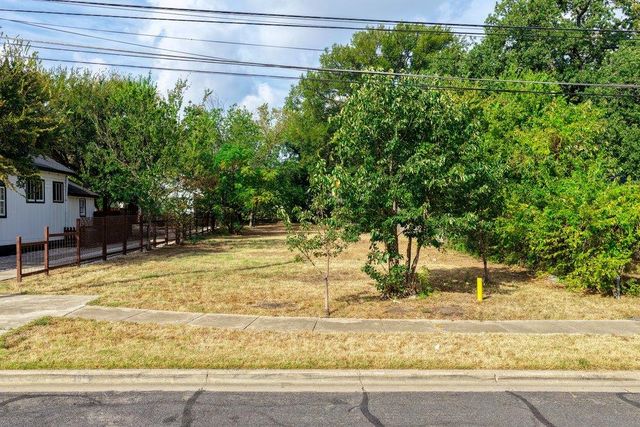 1172 Angelina ST, Austin, TX 78702