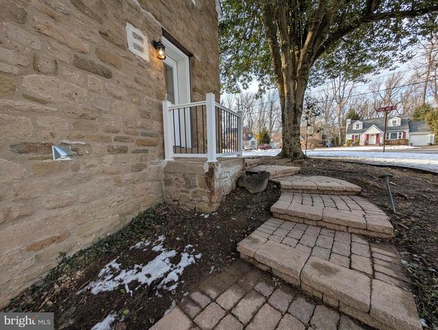 1221 EDGE HILL RD, Abington, PA 19001