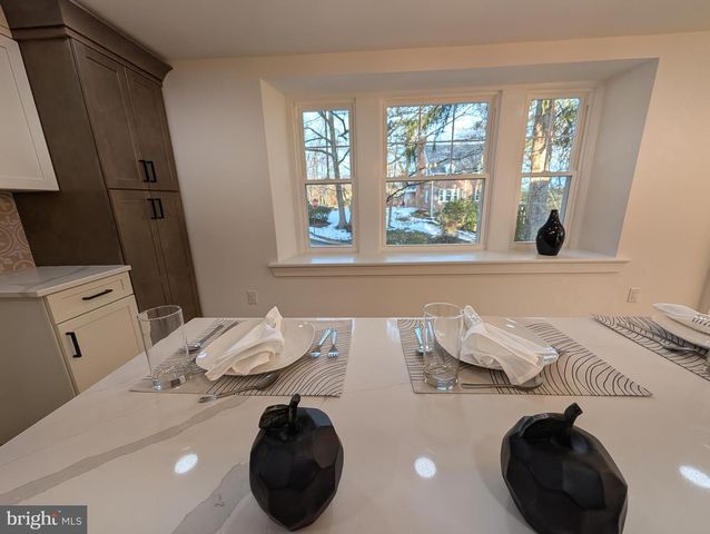 1221 EDGE HILL RD, Abington, PA 19001