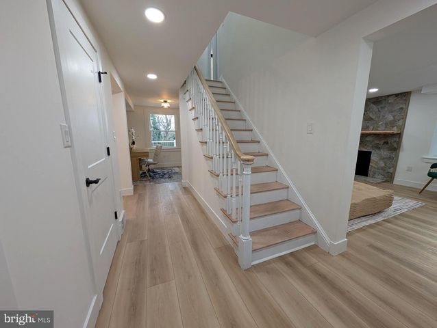 1221 EDGE HILL RD, Abington, PA 19001