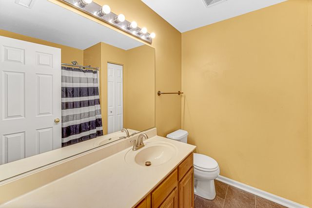 2967 Impressions Drive, Lake In The Hills, IL 60156