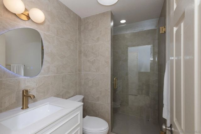 11927 Dapple Way, San Diego, CA 92128