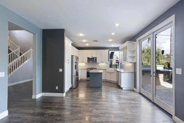 11927 Dapple Way, San Diego, CA 92128