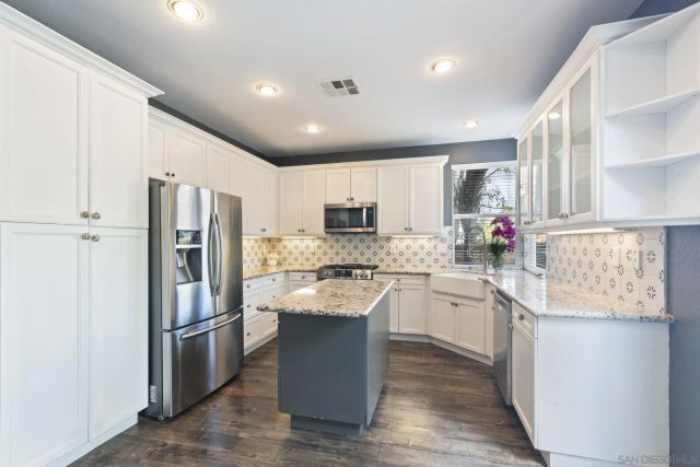 11927 Dapple Way, San Diego, CA 92128