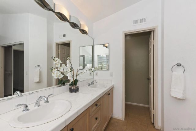 11927 Dapple Way, San Diego, CA 92128