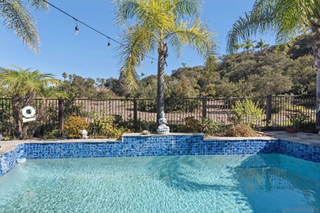 11927 Dapple Way, San Diego, CA 92128