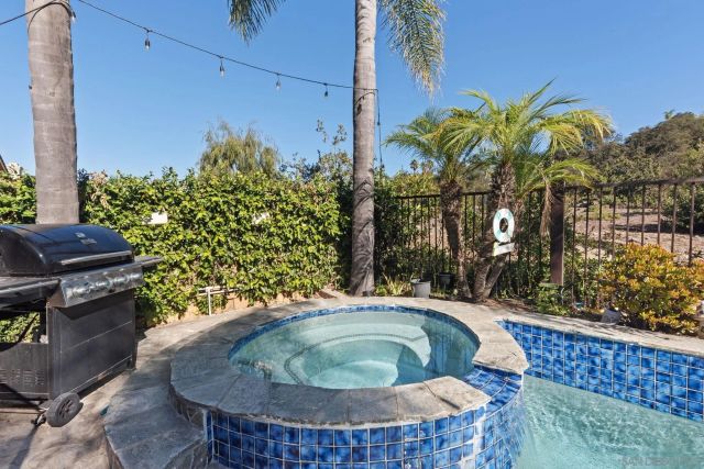 11927 Dapple Way, San Diego, CA 92128