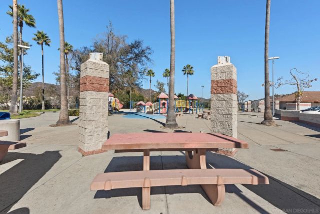 11927 Dapple Way, San Diego, CA 92128