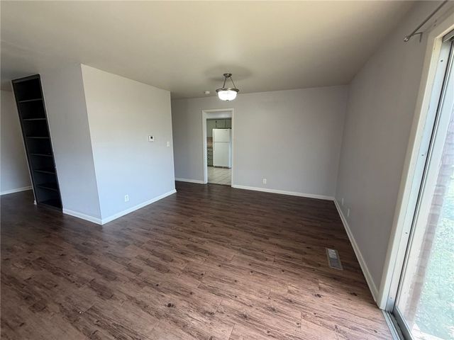 342 D Street, Bentonville, AR 72712