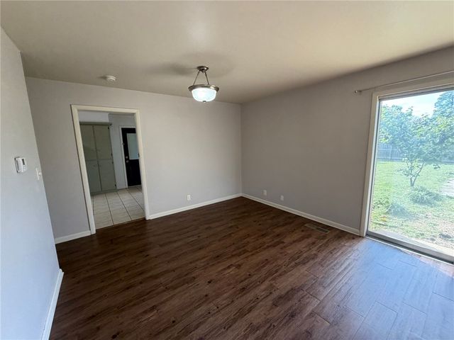 342 D Street, Bentonville, AR 72712