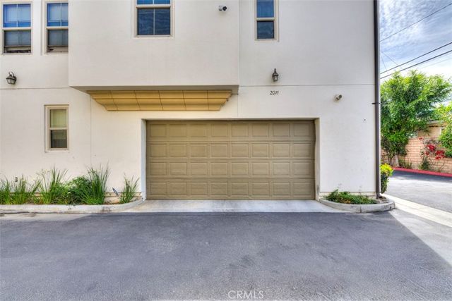 2071 Atlantic, Long Beach, CA 90806