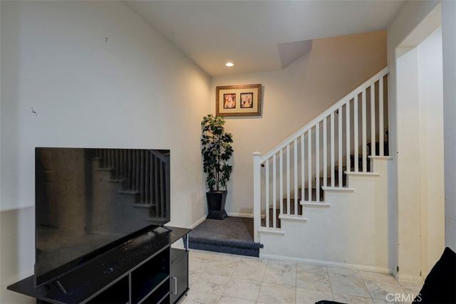 2071 Atlantic, Long Beach, CA 90806