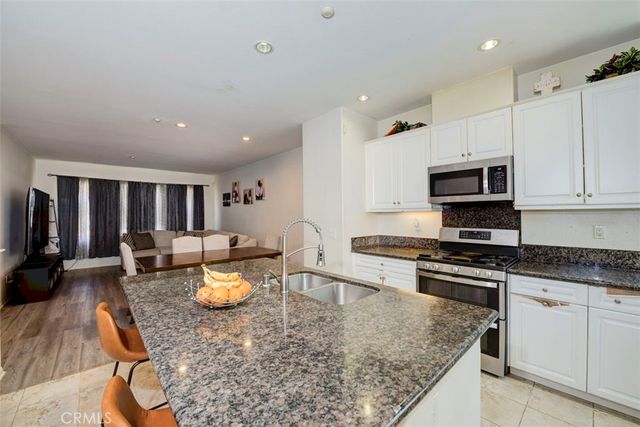 2071 Atlantic, Long Beach, CA 90806