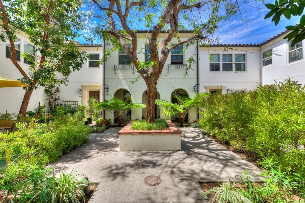 2071 Atlantic, Long Beach, CA 90806