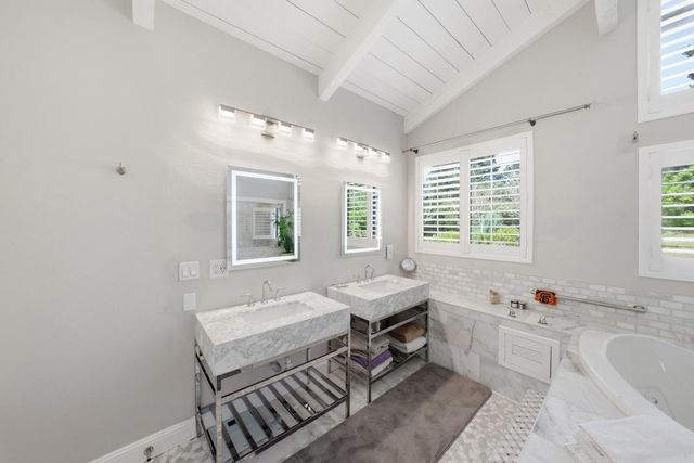 701 Day Valley Road, Aptos, CA 95003