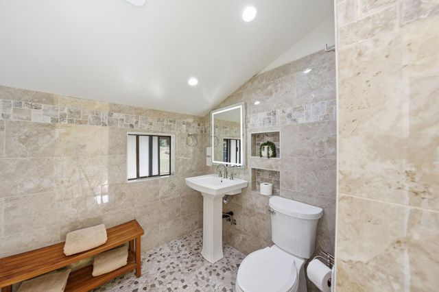 701 Day Valley Road, Aptos, CA 95003