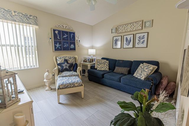 627 NW Whitfield Way, Port St. Lucie, FL 34986