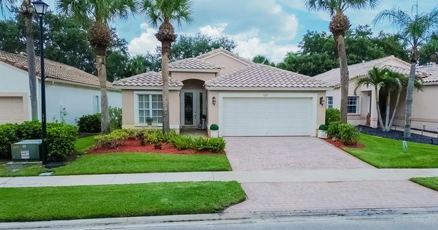 627 NW Whitfield Way, Port St. Lucie, FL 34986