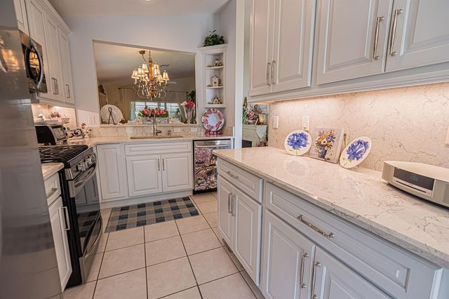 627 NW Whitfield Way, Port St. Lucie, FL 34986