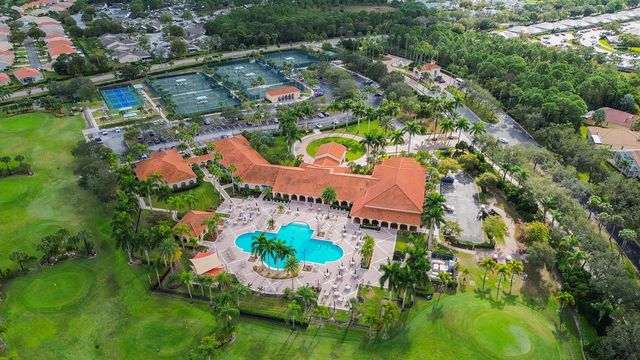 627 NW Whitfield Way, Port St. Lucie, FL 34986