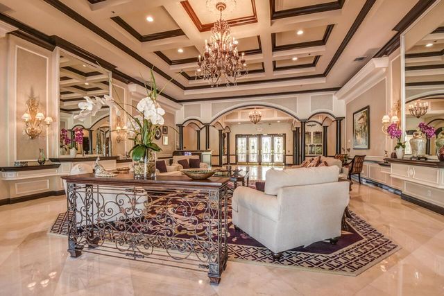 627 NW Whitfield Way, Port St. Lucie, FL 34986