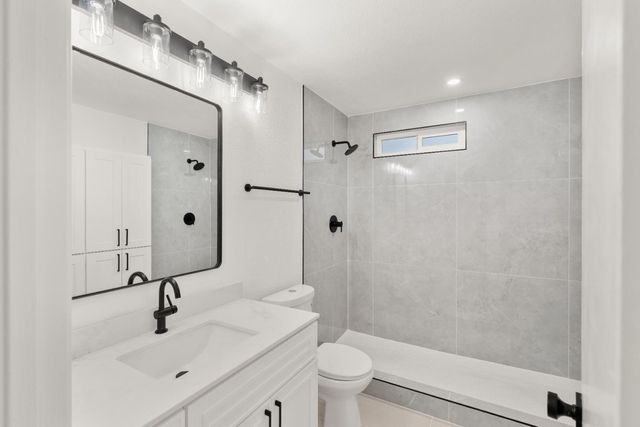 3937 28th St, Sacramento, CA 95820