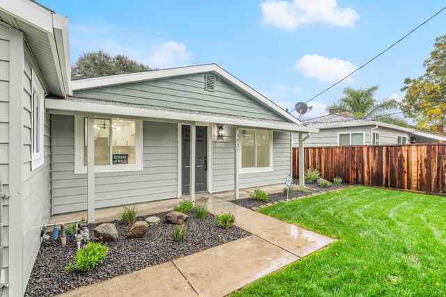 3937 28th St, Sacramento, CA 95820