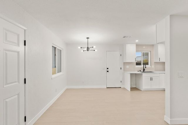 3937 28th St, Sacramento, CA 95820