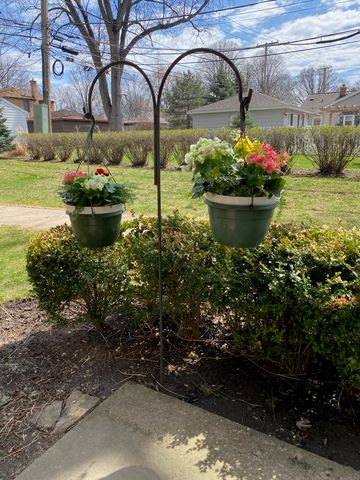 611 W Central Road A4, Mount Prospect, IL 60056