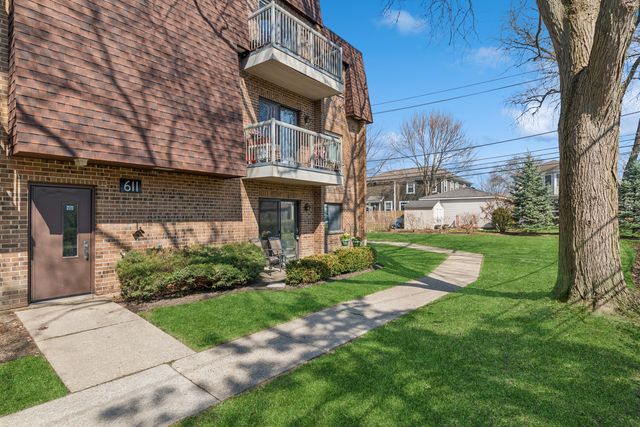 611 W Central Road A4, Mount Prospect, IL 60056