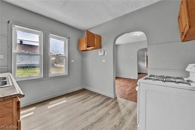 1011 East 140, Cleveland, OH 44110